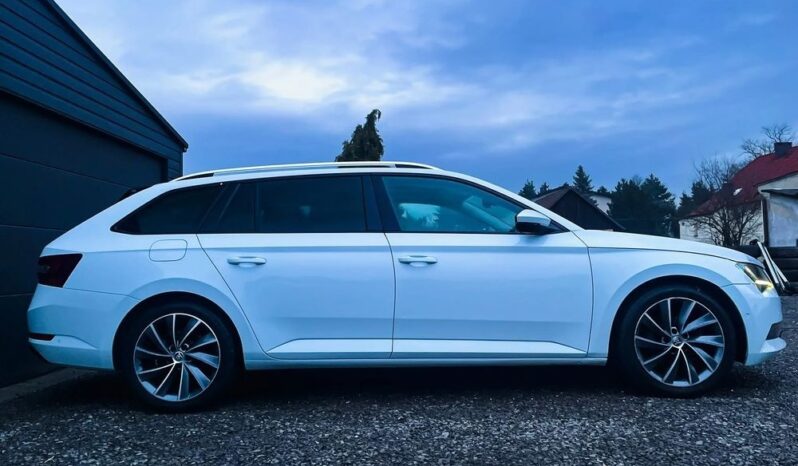 SKODA Superb  | 4×4 (stały) | Manualna | 150 KM | Biały full
