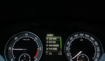 SKODA Superb  | 4×4 (stały) | Manualna | 150 KM | Biały full