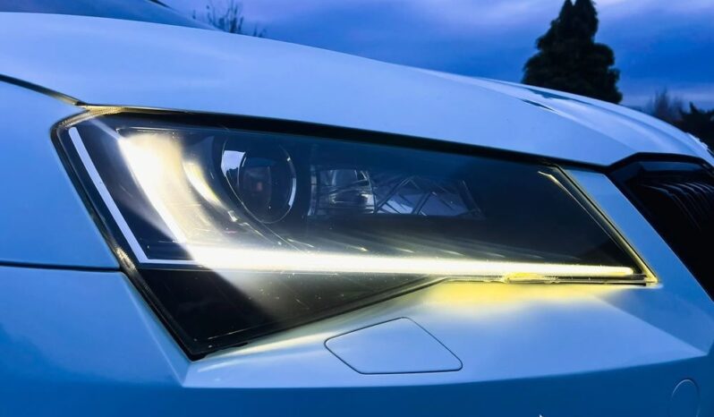 SKODA Superb  | 4×4 (stały) | Manualna | 150 KM | Biały full