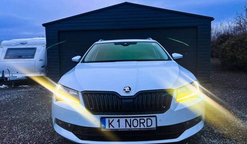 SKODA Superb  | 4×4 (stały) | Manualna | 150 KM | Biały full