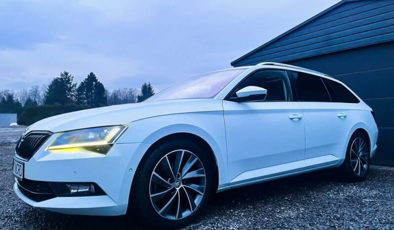 SKODA Superb  | 4×4 (stały) | Manualna | 150 KM | Biały full