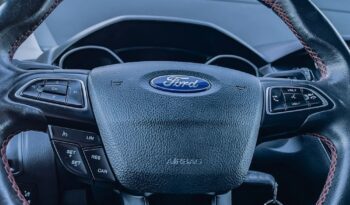 FORD Focus  | FWD (przód) | Manualna | 182 KM | Czerwony full