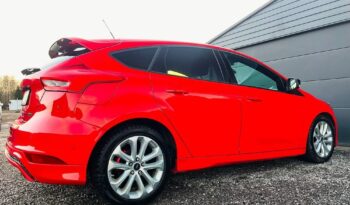 FORD Focus  | FWD (przód) | Manualna | 182 KM | Czerwony full