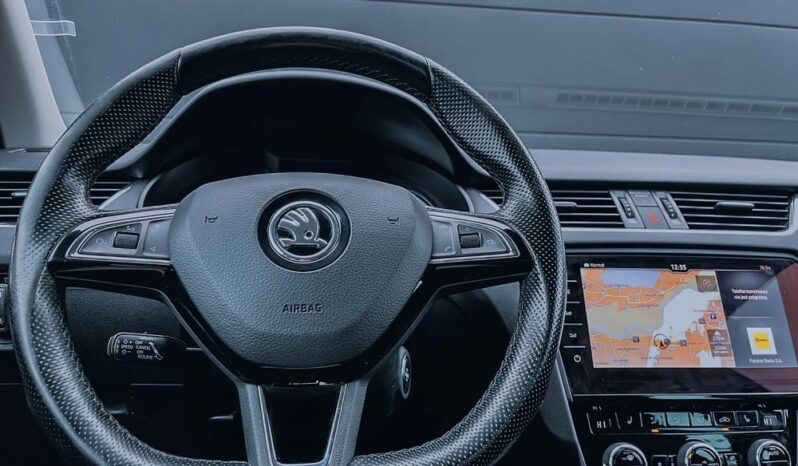 SKODA Octavia  | 4×4 (doł. automatycznie) | Manualna | 150 KM | Czarny full