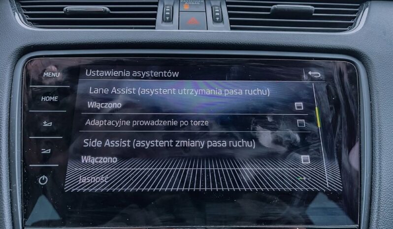 SKODA Octavia  | 4×4 (doł. automatycznie) | Manualna | 150 KM | Czarny full