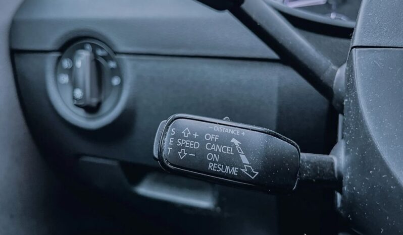 SKODA Octavia  | 4×4 (doł. automatycznie) | Manualna | 150 KM | Czarny full