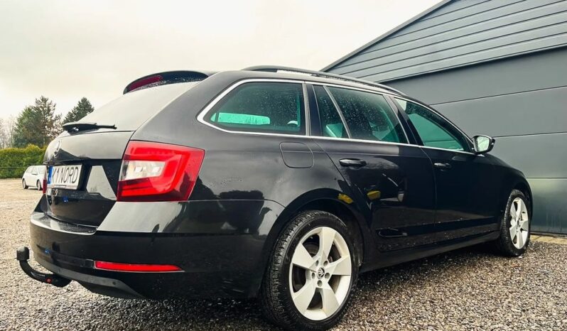 SKODA Octavia  | 4×4 (doł. automatycznie) | Manualna | 150 KM | Czarny full