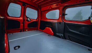 PEUGEOT Partner  | 4×4 (doł. ręcznie) | Manualna | 131 KM | Czerwony full