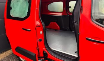 PEUGEOT Partner  | 4×4 (doł. ręcznie) | Manualna | 131 KM | Czerwony full
