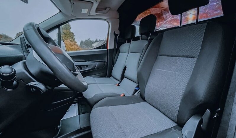 PEUGEOT Partner  | 4×4 (doł. ręcznie) | Manualna | 131 KM | Czerwony full