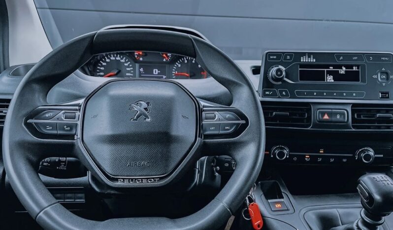 PEUGEOT Partner  | 4×4 (doł. ręcznie) | Manualna | 131 KM | Czerwony full