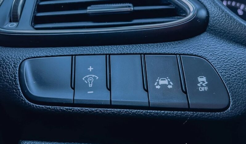 HYUNDAI I30  | FWD (przód) | Manualna | 120 KM | Szary full