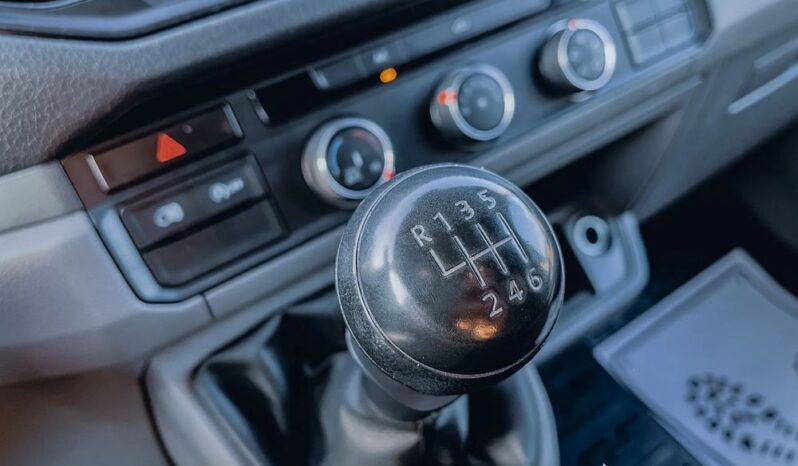VOLKSWAGEN Crafter | FWD (przód) | Manualna | 140 KM | Biały full