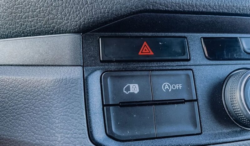 VOLKSWAGEN Crafter | FWD (przód) | Manualna | 140 KM | Biały full