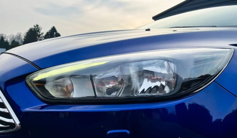 FORD Focus  | FWD (przód) | Manualna | 125 KM | Niebieski full