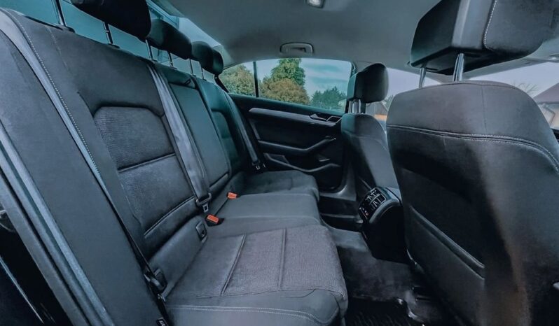 VOLKSWAGEN Passat  | FWD (przód) | Automatyczna | 125 KM | Czarny full