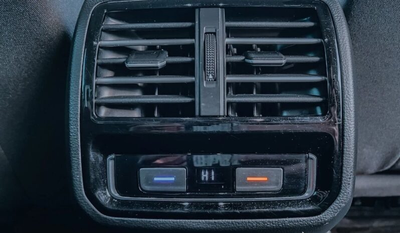 VOLKSWAGEN Passat  | FWD (przód) | Automatyczna | 125 KM | Czarny full