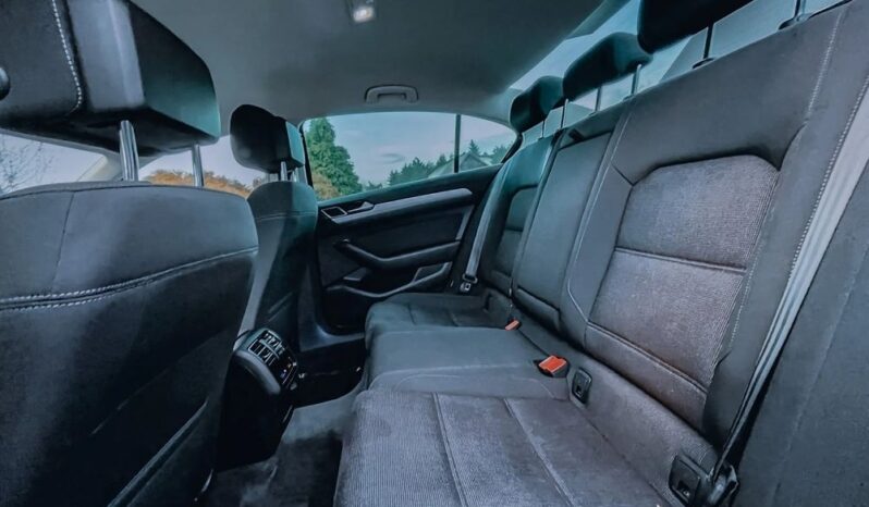 VOLKSWAGEN Passat  | FWD (przód) | Automatyczna | 125 KM | Czarny full