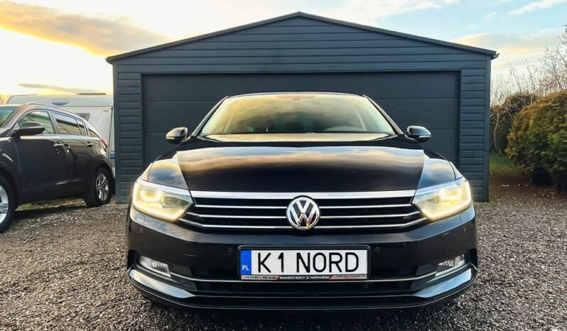 VOLKSWAGEN Passat  | FWD (przód) | Automatyczna | 125 KM | Czarny full