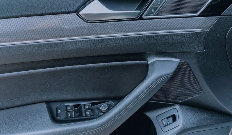 VOLKSWAGEN Passat  | 4×4 (stały) | Manualna | 150 KM | Srebrny full