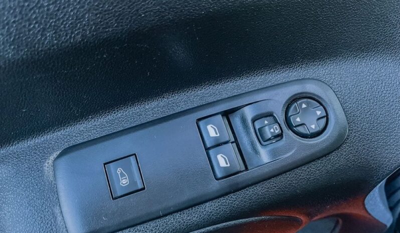 PEUGEOT Partner  | 4×4 (doł. ręcznie) | Manualna | 131 KM | Czerwony full