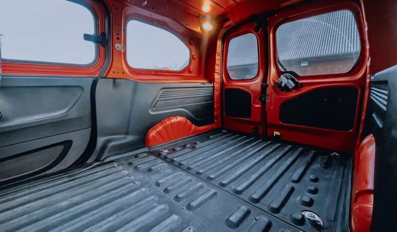 PEUGEOT Partner  | 4×4 (doł. ręcznie) | Manualna | 131 KM | Czerwony full