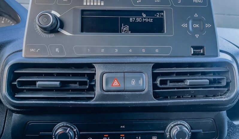 PEUGEOT Partner  | 4×4 (doł. ręcznie) | Manualna | 131 KM | Czerwony full