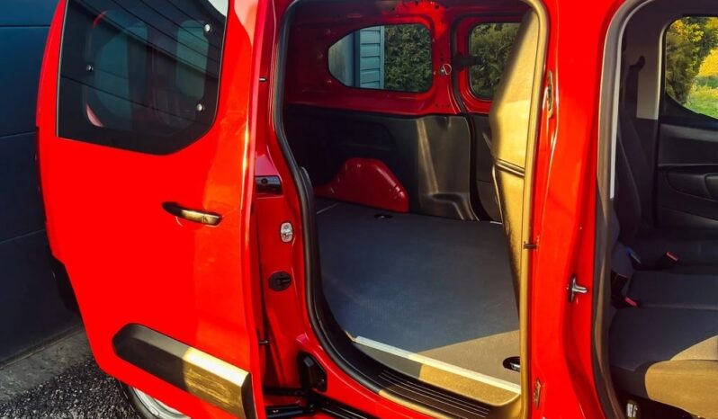 PEUGEOT Partner  | 4×4 (doł. ręcznie) | Manualna | 131 KM | Czerwony full