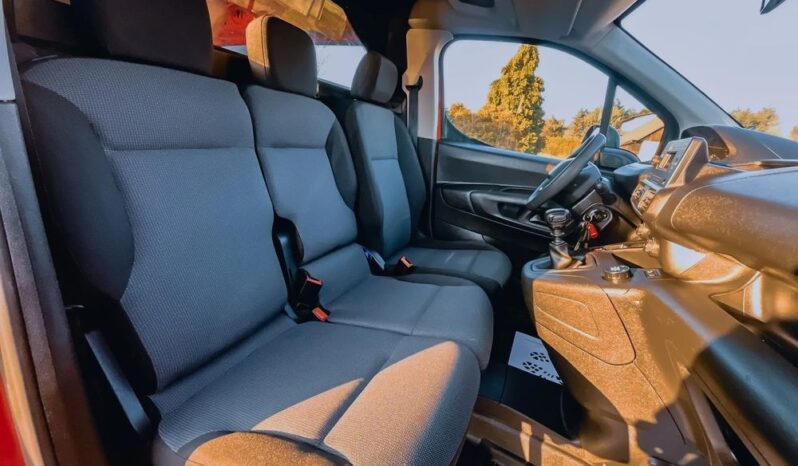 PEUGEOT Partner  | 4×4 (doł. ręcznie) | Manualna | 131 KM | Czerwony full