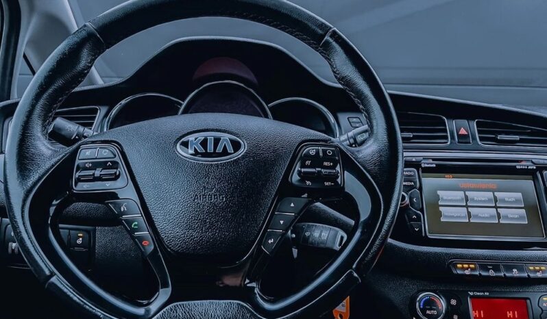 KIA Ceed  | FWD (przód) | Manualna | 135 KM | Szary full