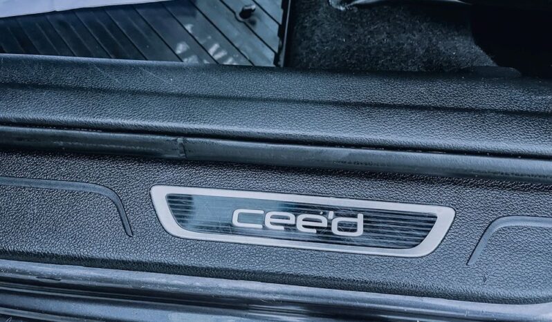 KIA Ceed  | FWD (przód) | Manualna | 135 KM | Szary full