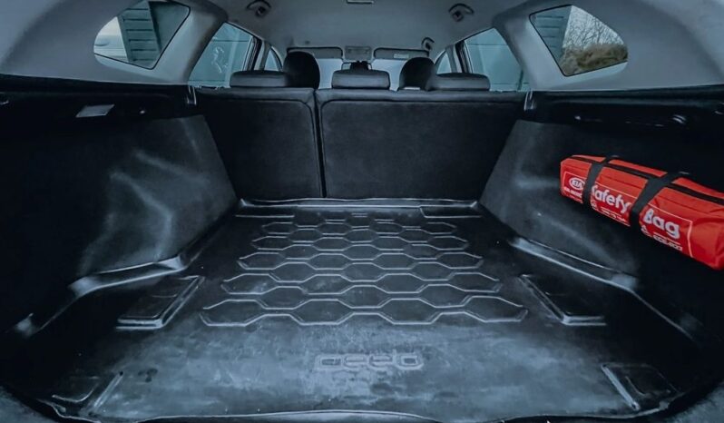 KIA Ceed  | FWD (przód) | Manualna | 135 KM | Szary full