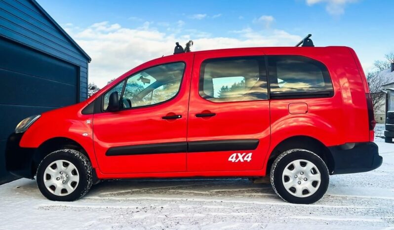 PEUGEOT Partner  | 4×4 (doł. ręcznie) | Manualna | 90 KM | Czerwony full