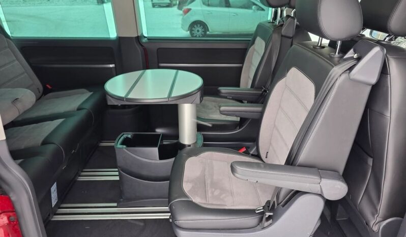 VOLKSWAGEN Multivan  | 4×4 (stały) | Automatyczna | 204 KM | Czerwony full