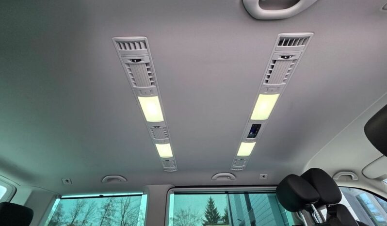 VOLKSWAGEN Multivan  | 4×4 (stały) | Automatyczna | 204 KM | Czerwony full