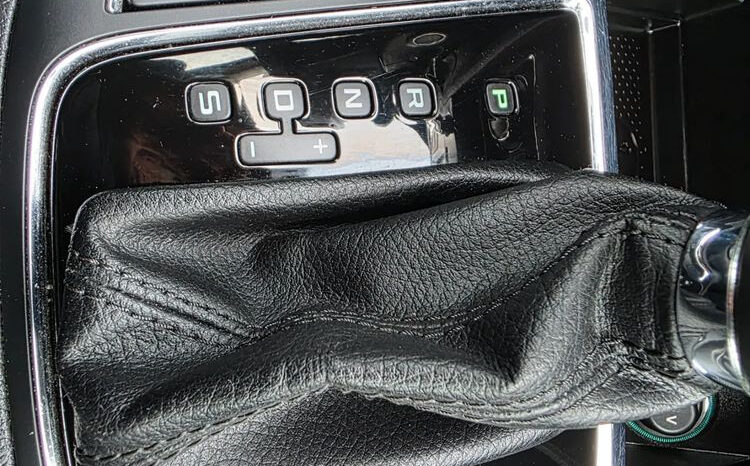 SKODA Superb  | FWD (przód) | Automatyczna | 200 KM | Złoty full