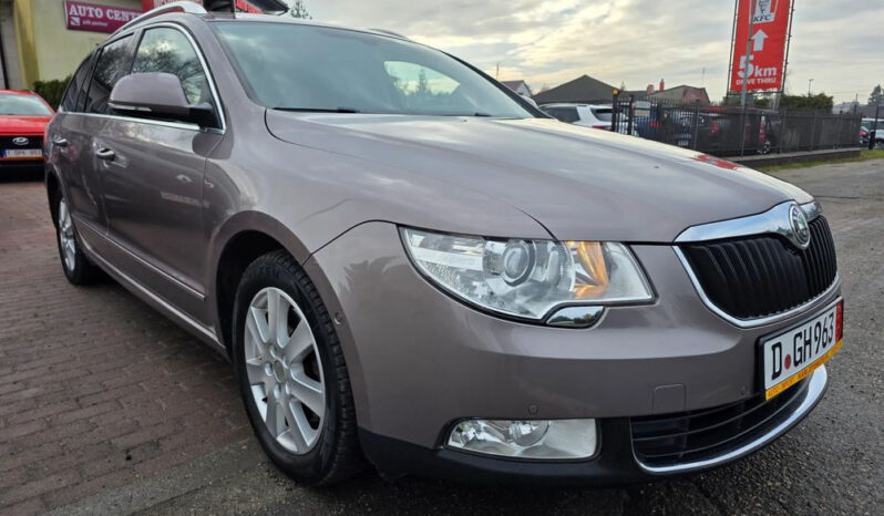 SKODA Superb  | FWD (przód) | Automatyczna | 200 KM | Złoty full