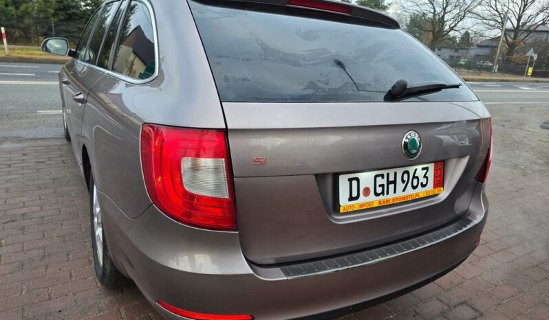 SKODA Superb  | FWD (przód) | Automatyczna | 200 KM | Złoty full