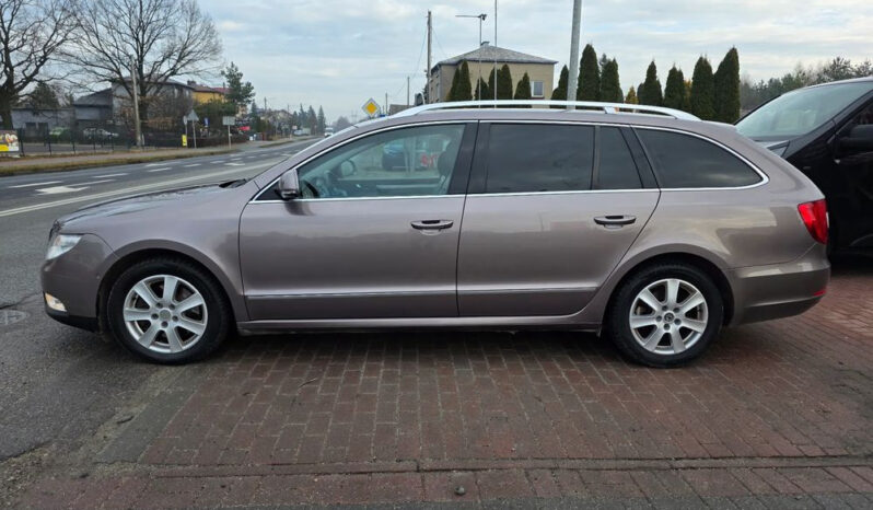 SKODA Superb  | FWD (przód) | Automatyczna | 200 KM | Złoty full