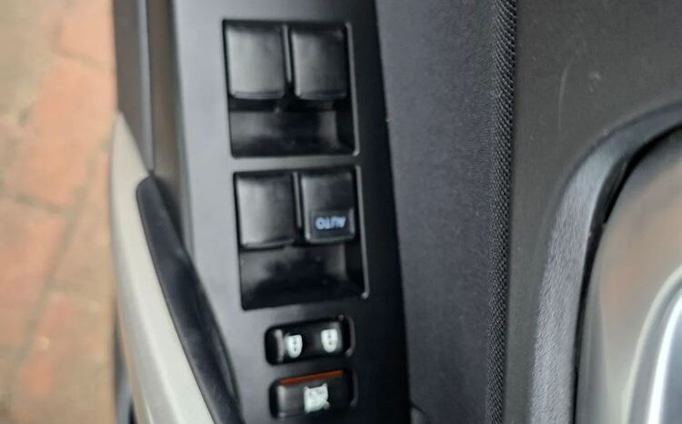 TOYOTA Auris  | FWD (przód) | Automatyczna | 99 KM | Biały full