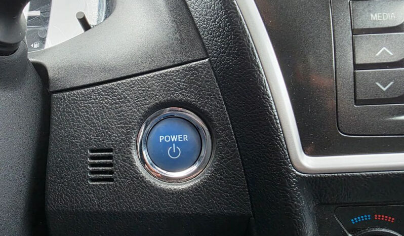 TOYOTA Auris  | FWD (przód) | Automatyczna | 99 KM | Biały full