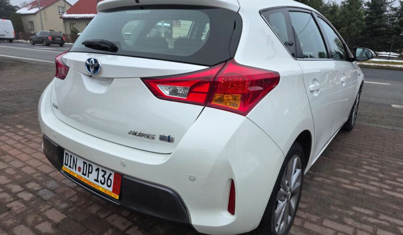 TOYOTA Auris  | FWD (przód) | Automatyczna | 99 KM | Biały full