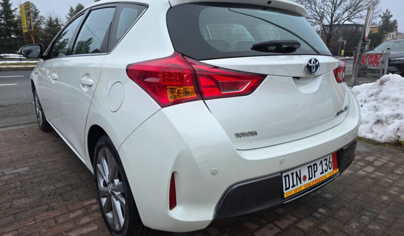 TOYOTA Auris  | FWD (przód) | Automatyczna | 99 KM | Biały full