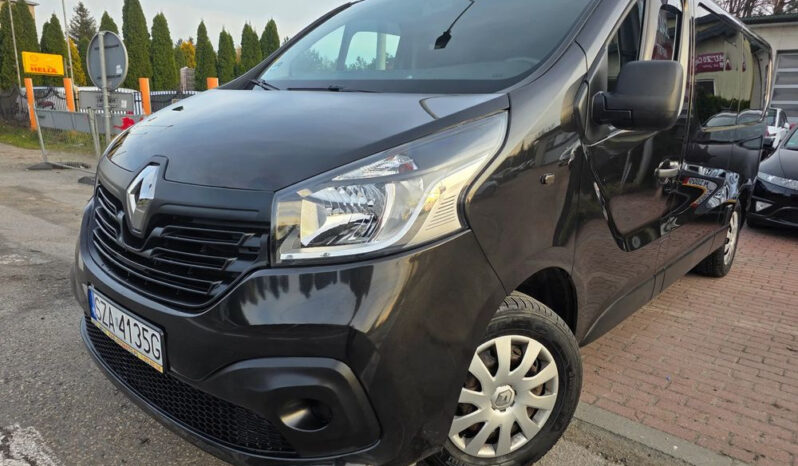 Renault Trafic  | Fwd (Przód) | Manualna | 125 Km | Brązowy