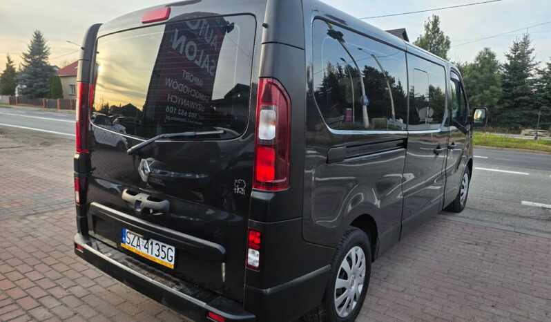 RENAULT Trafic  | FWD (przód) | Manualna | 125 KM | Brązowy full