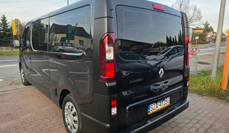 RENAULT Trafic  | FWD (przód) | Manualna | 125 KM | Brązowy full