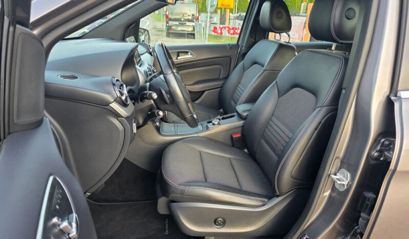MERCEDES-BENZ Klasa B | FWD (przód) | Automatyczna | 156 KM | Srebrny full