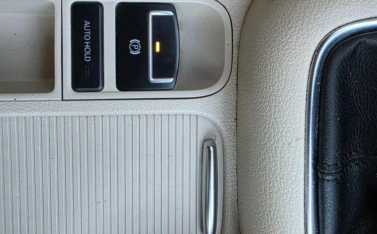 VOLKSWAGEN Tiguan  | FWD (przód) | Manualna | 140 KM | Srebrny full