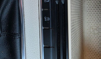 VOLKSWAGEN Tiguan  | FWD (przód) | Manualna | 140 KM | Srebrny full