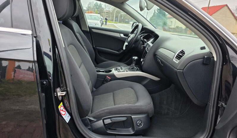 AUDI A4 Avant | FWD (przód) | Automatyczna | 143 KM | Czarny full